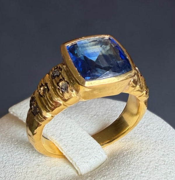 Blue Sapphire Statement Ring In Sterling Silver/ 18k Gold