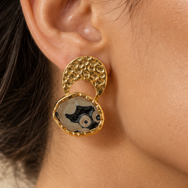 Byzantine Gold Hammered Agate Druzy Earrings | Ivory & Black