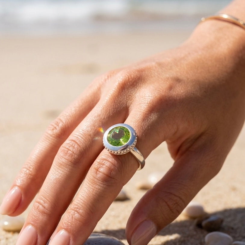 The Verdant Aura peridot Ring