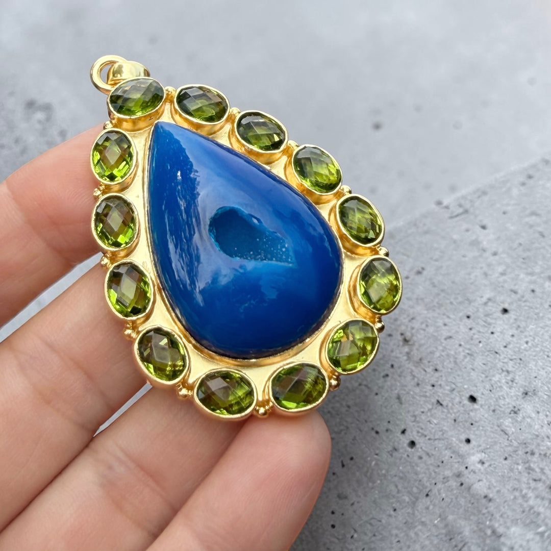 Solar Bloom Pendant – Blue Agate Druzy & Green Quartz Necklace
