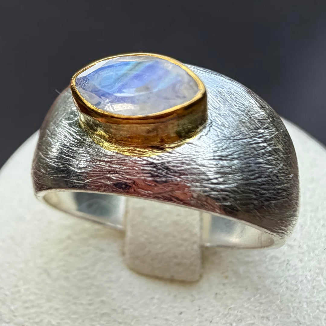 Moonstone Sovereign Ring