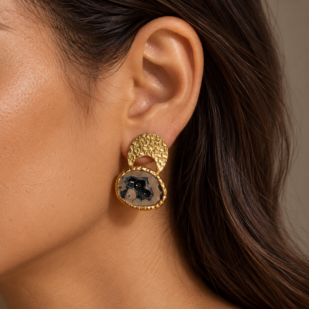 Byzantine Gold Hammered Agate Druzy Earrings | Ivory & Black
