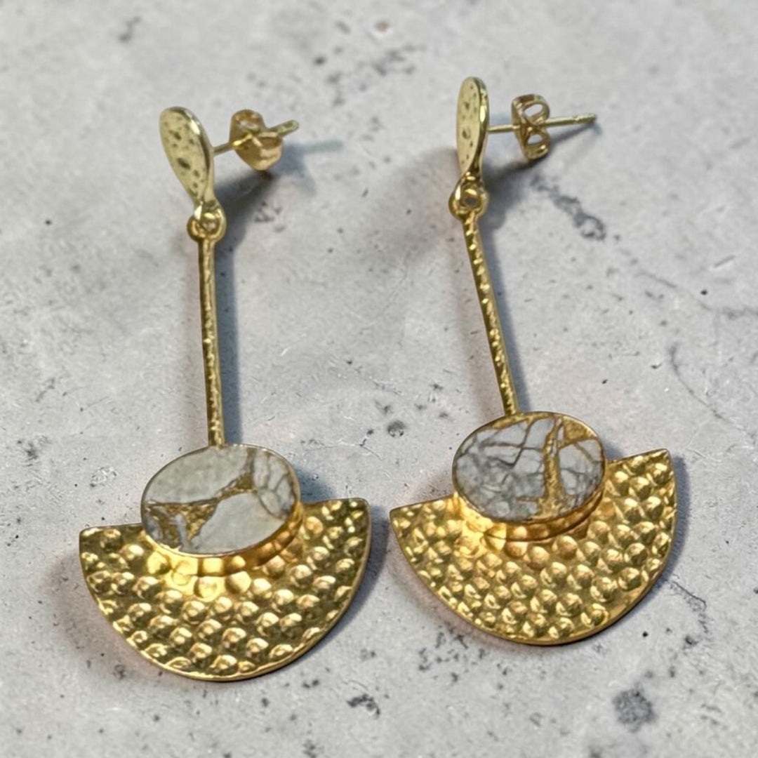 Hammered Mojave Drop Earrings  White Howlite or Ruby Mojave | 18k Gold Plated