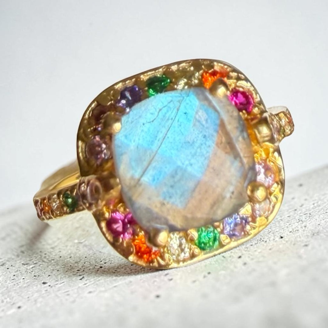 One-of-a-Kind Labradorite Treasure Box Ring – Gold Multicolour Gemstone Statement Ring