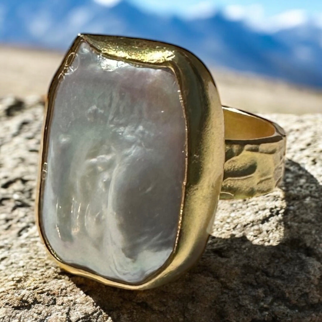 Ocean Light Pearl Ring