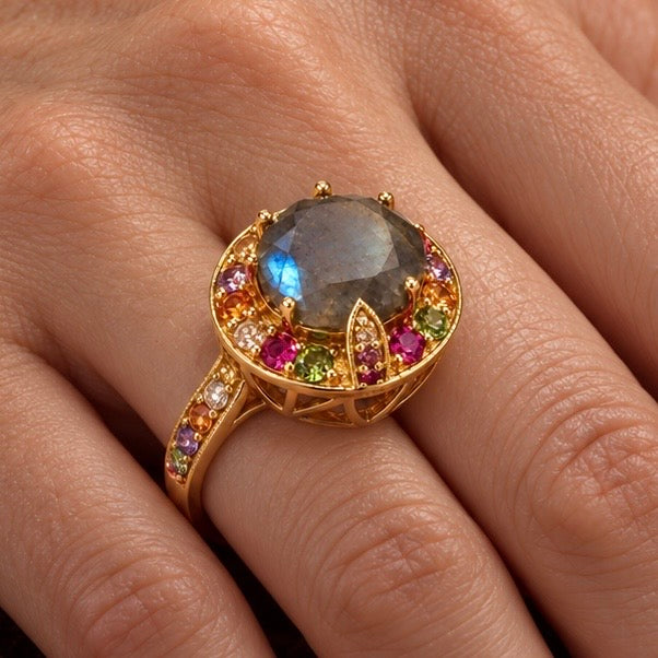 Treasure Box Labradorite Ring