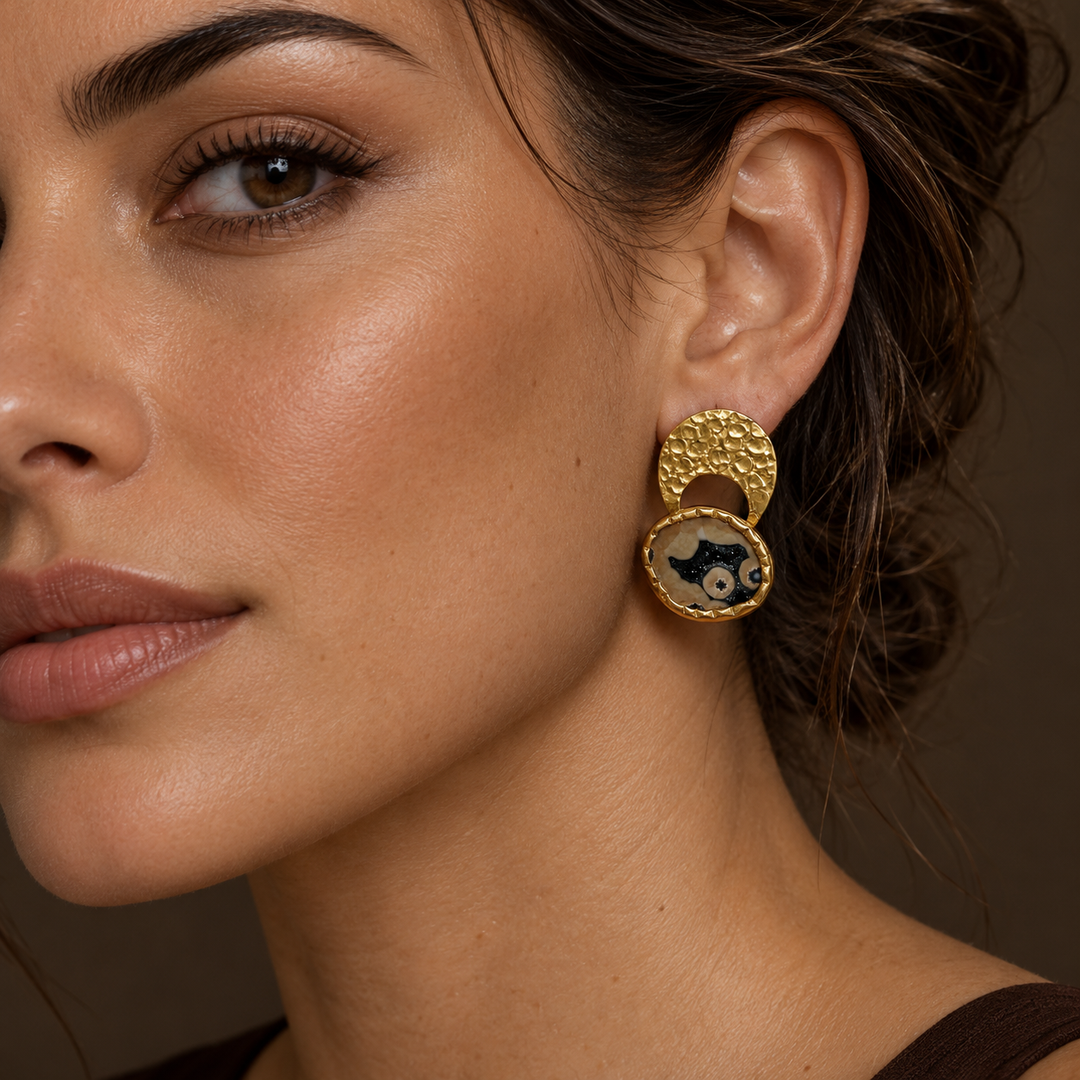 Byzantine Gold Hammered Agate Druzy Earrings | Ivory & Black