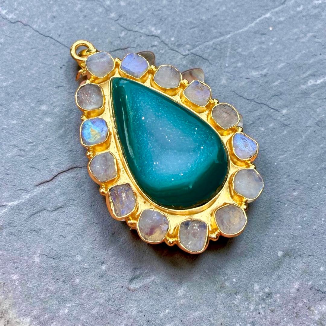 Solar Bloom Pendant – Teal Blue-Green Agate Druzy & Raw Rainbow Moonstone