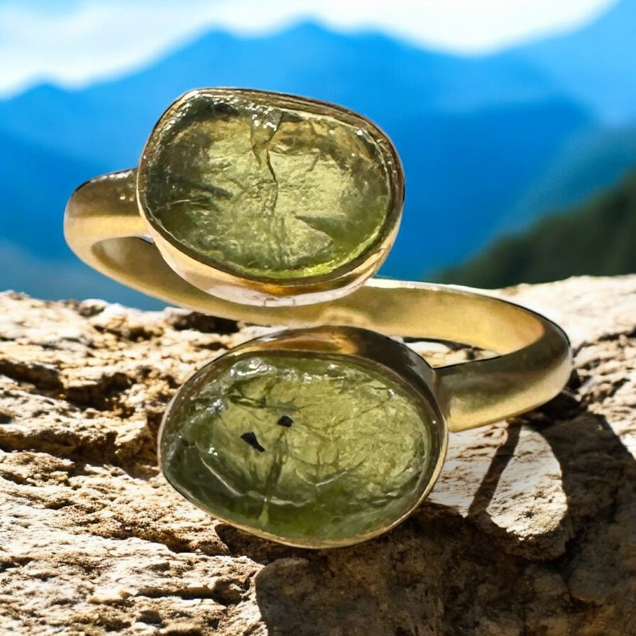 Virdluna Peridot Ring