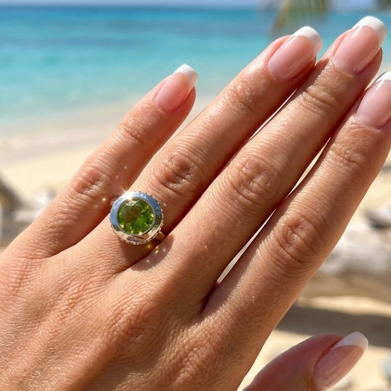 The Verdant Aura peridot Ring