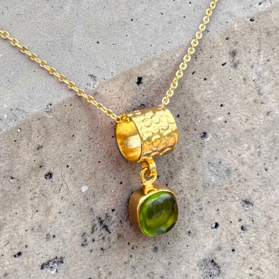Peridot Whisper Necklace, 18k Gold plated