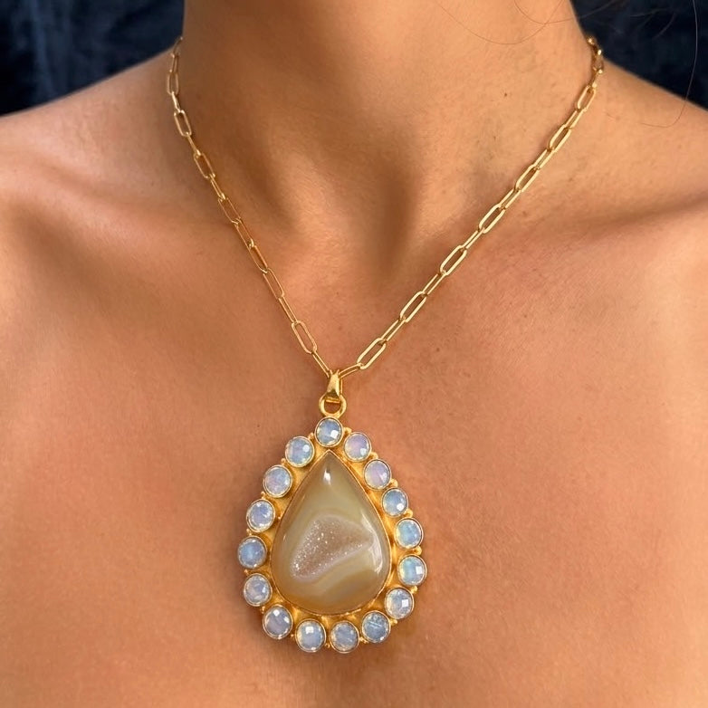 Solar Bloom Champagne Agate Druzy & Moonstone Pendant Necklace