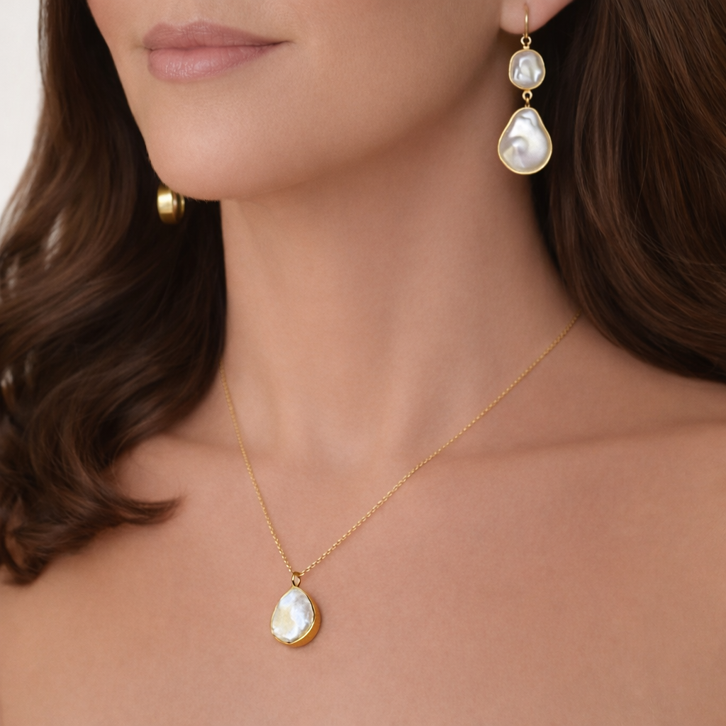 Soraya Pearl Gold Necklace