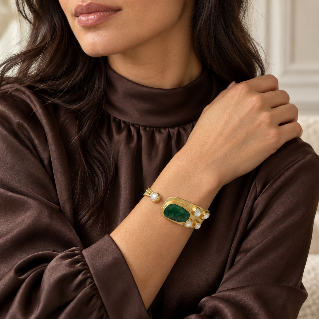 Emerald Kiss Cuff