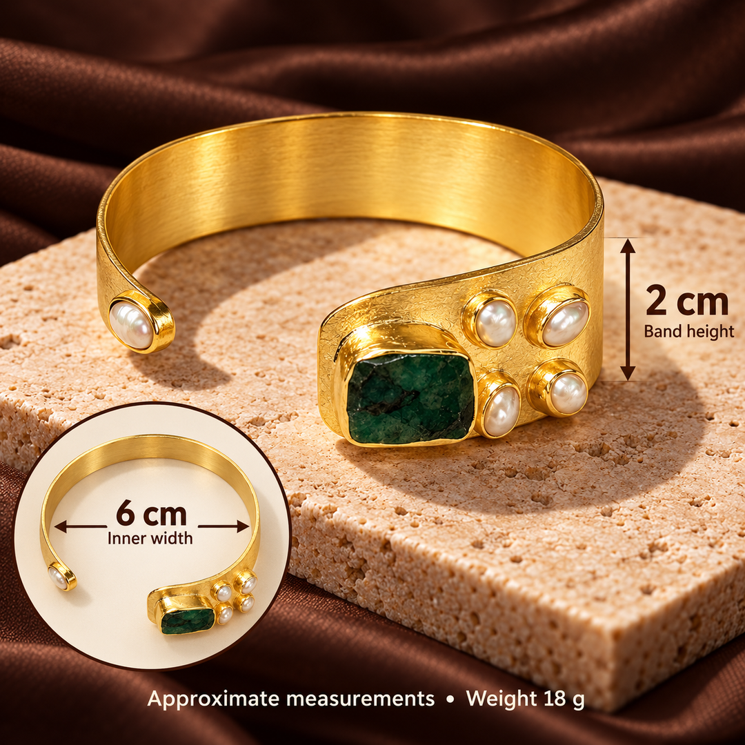 Emerald Kiss Cuff